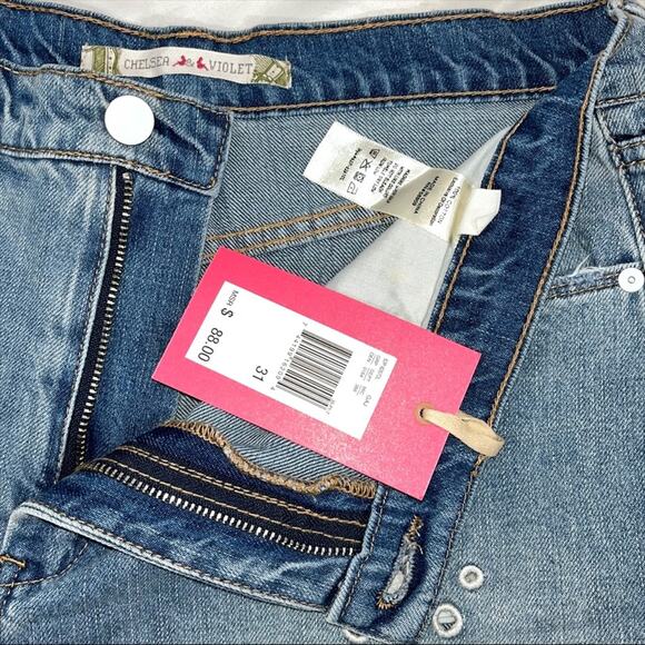 Chelsea & Violet Gaj Lt Blue White Floral Embroidery Frayed Jean Shorts Sz31 NWT - Picture 16 of 16